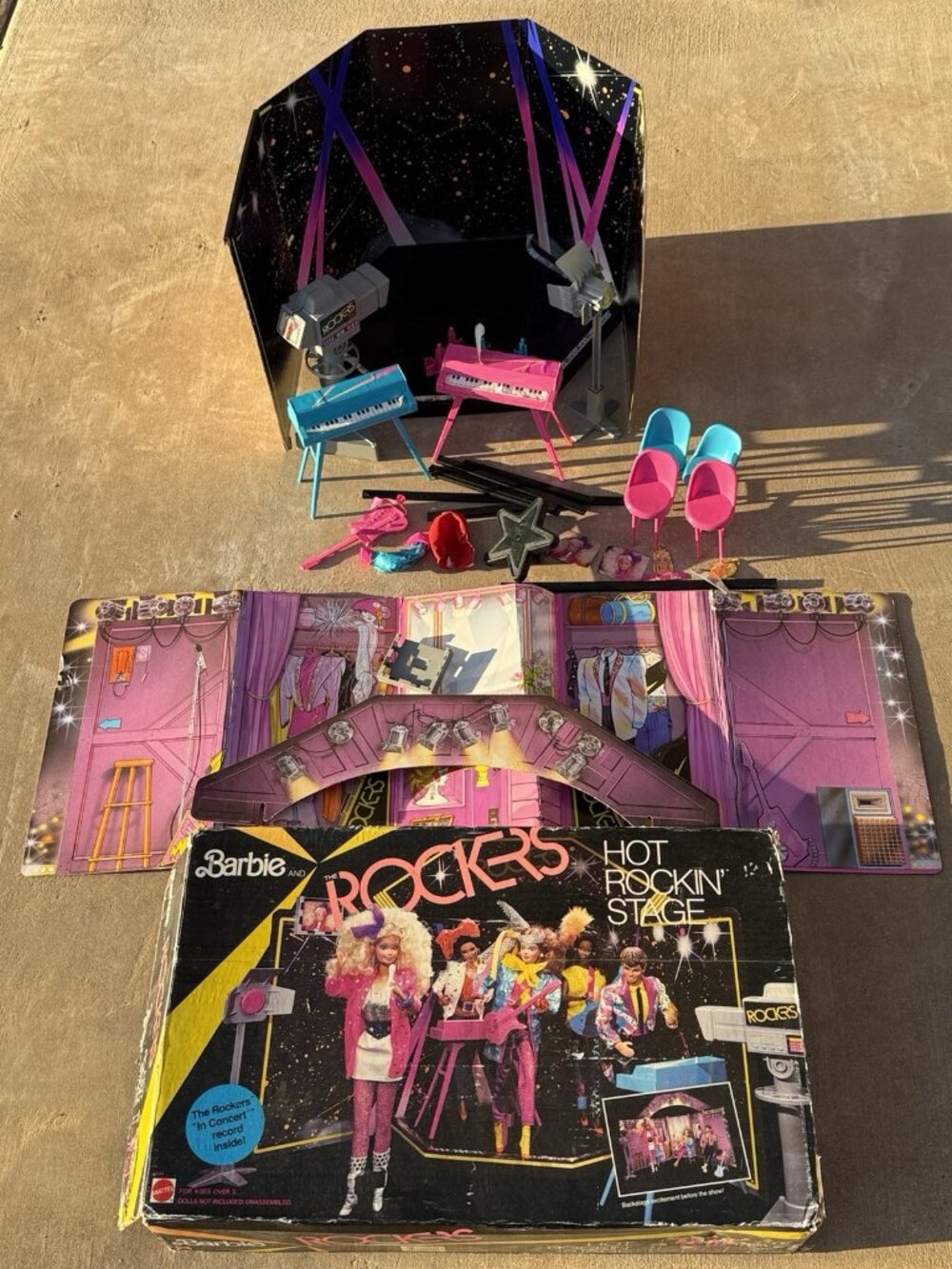 Barbie and Rockers Hot Rockin' Stage with Rocker Barbie INCLUDED 1985